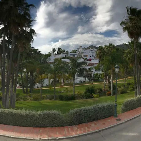 Casa Fiona Daire Nerja
